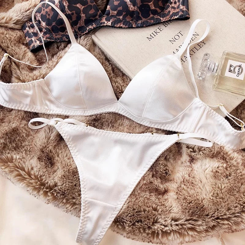 Women Sexy Underwear Triangular Cup Bra Set Small Chest Top Support Bra Comfortable Push Up Bra Breathable Seamless Underwear